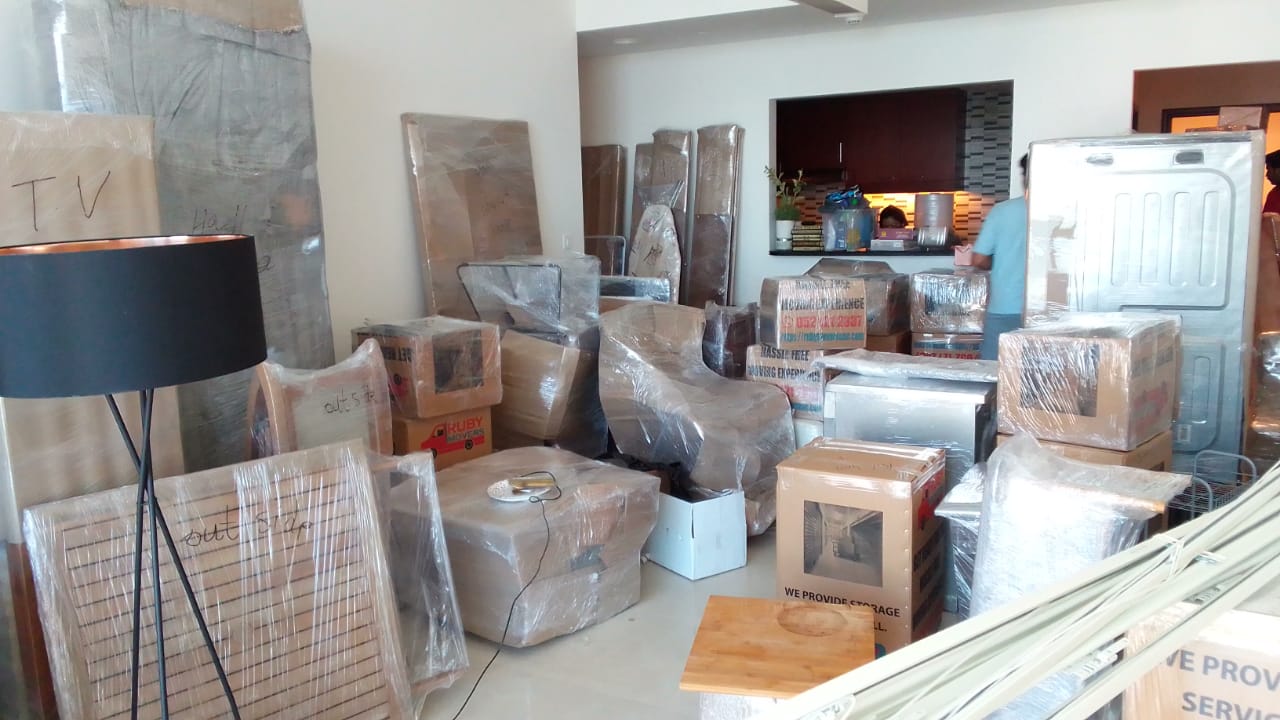 Packing Like a Pro: The Glass, Mirror & TV Protocol