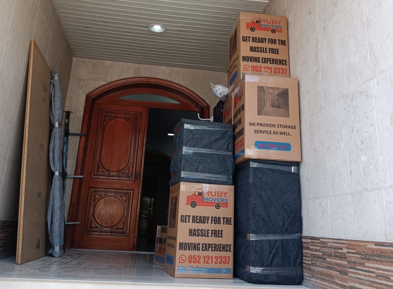 Specialist villa moving company Dubai — Ruby Movers trained crew managing large villa relocation